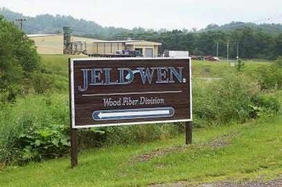 jeld_wen_wood_fiber_div_sign
Forest Products are Active in Craigsville, W Va, 6/09
