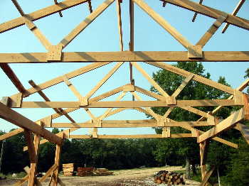 Sawshed extension - Sept 2005
Some detail of the 20' 5/12 trusses. 
Keywords: Sawshed