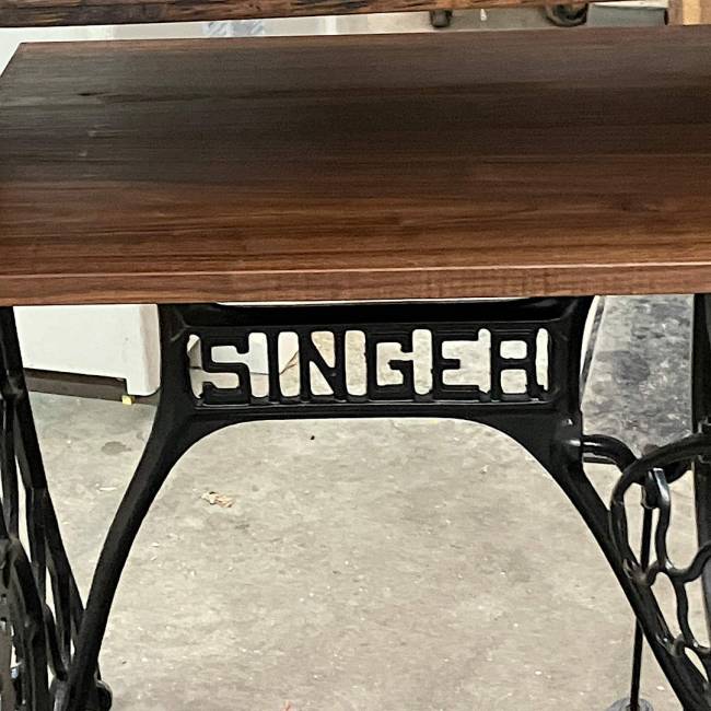 Sewing machine table
