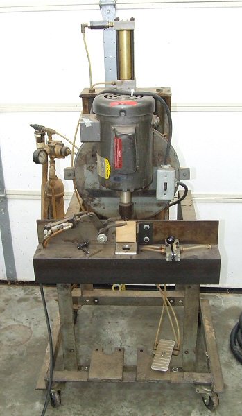 Pneumatic drill press

