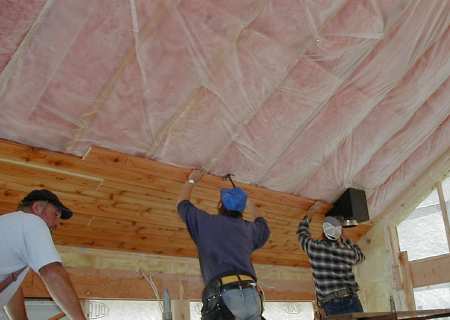 Addition_ceiling_cedar
Installing cedar panelling over vapor barrier and 10" insulation

