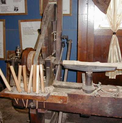 Treadle_Lathe
In a furniture shop in Story City, IA
Keywords: OldWoodworkingTools