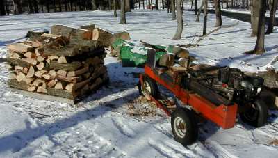SplittingWood
Splitting and palletizing a weeks worth of wood.
Keywords: Firewood