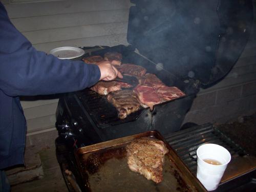 Steak_cookin
Mooseherder fixin Burlkraft's steaks in the UP....they were perfect.
