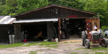 My barn/workshop
This is my workshop with 3 tractor restorrations in progress
