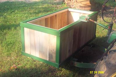 Yardbox
Yardbox constructed from 2" angle iron and aspen for mounting on 3 point hitch
Keywords: OWW yardbox toolbox