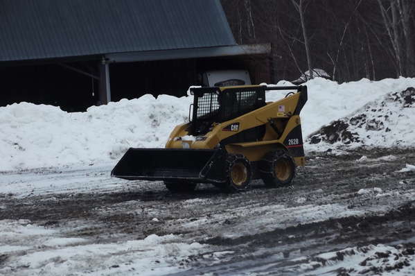 this is Ross at Chesterville WM clearing snow for the april show in 2014
