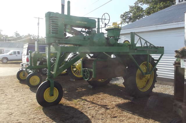 JD homemade sprayer
JD homemade sprayer at Fryeburg Fair 2017 Probabaly can't see the drive chain from the tractor to the wheels.
