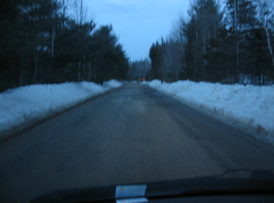24 mars 2006
Coming home from dads ... still snow banks to contend with . 
