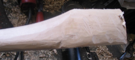 making an axe handle
Shaping of the head
