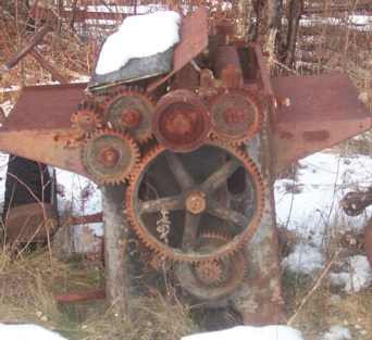 Sealdivers planer in snow reduction gears
Reduction gears for power feed on planer
Keywords: planer gears snow