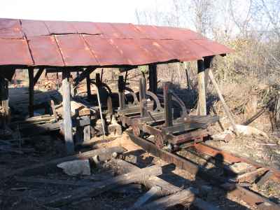another angle of the saw carriage from the log deck side
