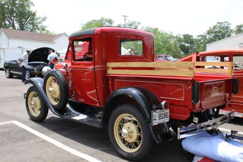 Okatoma Ford Truck
An old Ford Model A?
