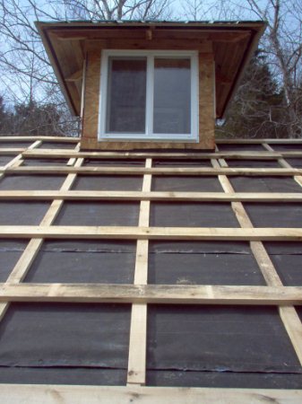 008roof - Strapping on front and cupola
