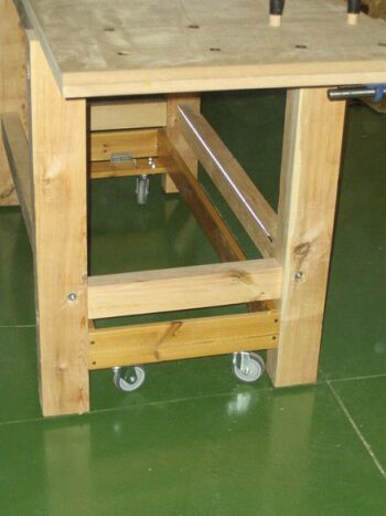 Retractable Bench Casters
Ideas for retractable wood working bench casters
