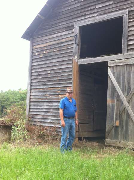 Pineywoods and the old barn
This is an old barn pineywoods fixed up
Keywords: old barn pineywoods
