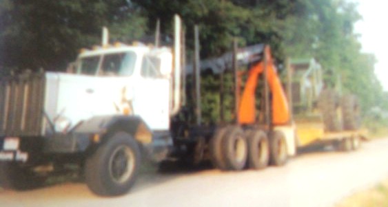 Autocar logging rig
Ready to go.
Keywords: Autocar with loader and skidder