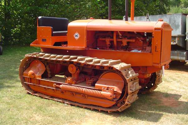 Allis Chalmers L
Dacusville 2009  One of the most powerful crawlers in the world when introduced -- this is a rare model to find as they didn't even make all that many.
Keywords: Allis Chalmers L crawler tractor