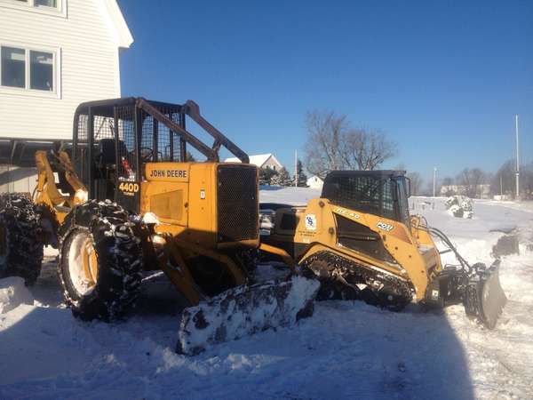 The 440D and skid steer
