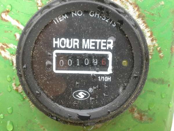 Hour meter
Shows 106 hours now but mill probably had a 100 on it before I got this installed.
